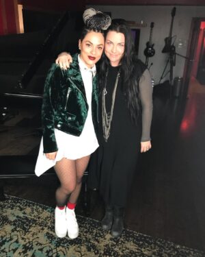 Amy Lee Instagram - Making beautiful music together on #internationalwomensday ❤️