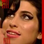 Amy Winehouse Instagram - Amy was interviewed by Jools Holland, before performing with Paul Weller for The Annual Hootenanny in 2006.🖤