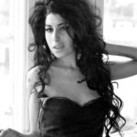 Amy Winehouse Instagram – In 2006, photographer Harry Benson captured Amy during her global success and recognition at the Savoy Hotel in London. The photographs beautifully highlight her lively and vibrant personality. 💗

#backtoblack