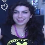 Amy Winehouse Instagram - Amy and Nas shared a close friendship and both worked with Salaam Remi. While working on the Frank album, they sampled Nas’s track ‘Made You Look’ for ‘In My Bed, a choice that worked perfectly. 💕 #Frank20