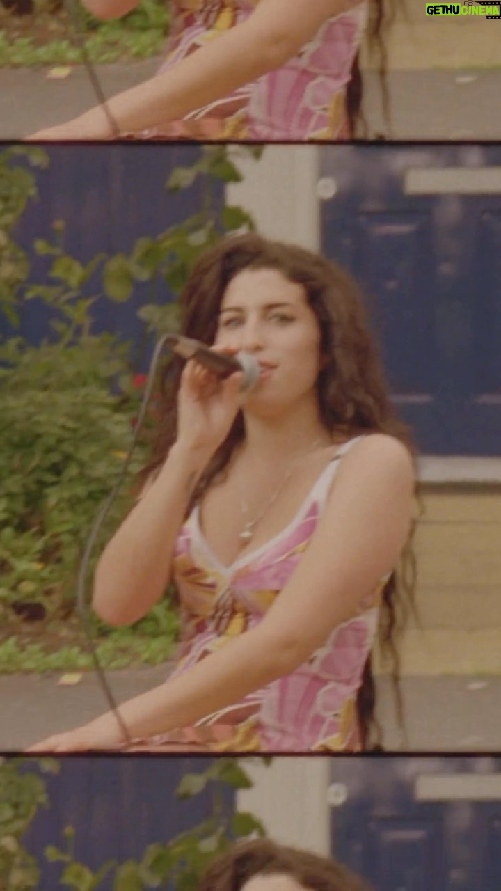 Amy Winehouse Instagram - Lyric video oficial para ‘Fuck Me Pumps’ de Amy Winehouse de seu álbum de estreia ‘Frank’. O vídeo foi criado a partir de trechos inéditos do videoclipe oficial original, lançado em 23 de agosto de 2004. 👠 #Frank20