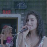 Amy Winehouse Instagram – Lyric video oficial de “Fuck Me Pumps” de Amy Winehouse extraído de su álbum de debut, Frank. El vídeo se ha realizado con brutos inéditos del vídeo clip musical oficial que se estrenó el 23 de agosto 2004. 👠 #Frank20