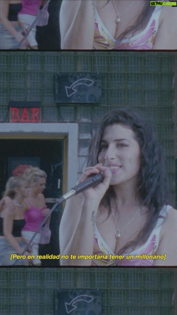 Amy Winehouse Instagram - Lyric video oficial de “Fuck Me Pumps” de Amy Winehouse extraído de su álbum de debut, Frank. El vídeo se ha realizado con brutos inéditos del vídeo clip musical oficial que se estrenó el 23 de agosto 2004. 👠 #Frank20