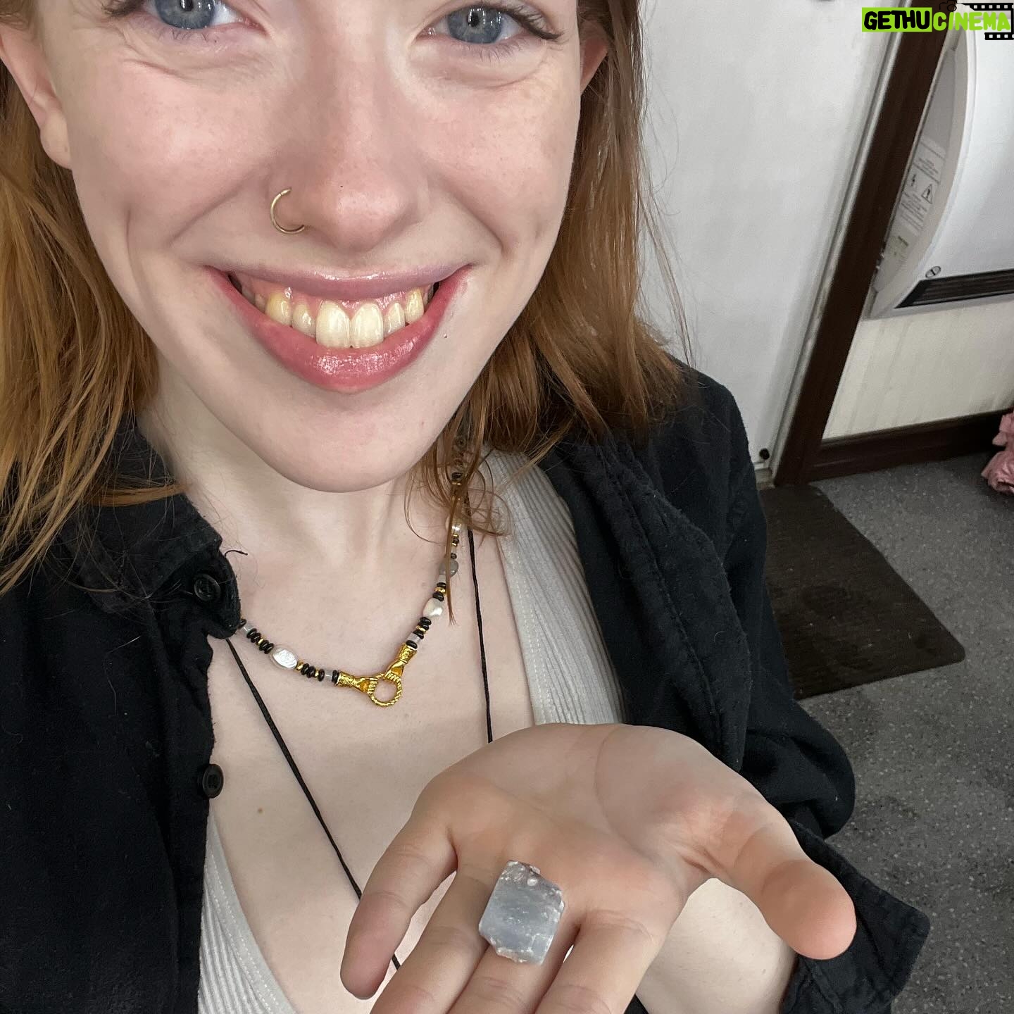 Amybeth McNulty Instagram - Clovers, cats, crystals & cuddles.