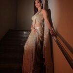 Amyra Dastur Instagram - Gorgeous with her killing looks in golden attire 🔥😍✨ @amyradastur #amyradastur #amyra #gorgeous #actress #actresshot #beauty #hotactress #hot #tollywood #tollywoodactress #tollywoodcinema #tollywoodhotactress #kollywood #kollywoodcinema #kollywoodactress #bollywood #bollywoodactress #bollywoodmovies