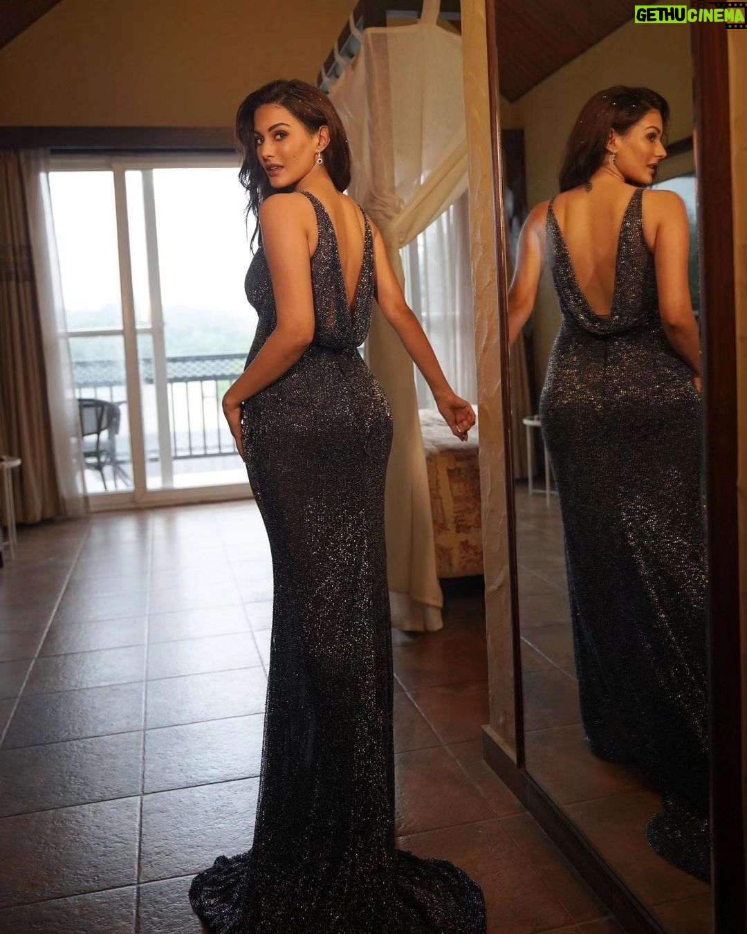 Amyra Dastur Instagram - Looking gorgeous 🥰🔥✨ @amyradastur #amyradastur #amyra #gorgeous #beauty #actress #actresshot #hottie #hot #hotactressworld #tollywood #tollywoodqueen #tollywoodactress #kollywood #kollywoodcinema #kollywoodactress #bollywood #bollywoodactress #bollywoodqueen #bollywoodmovies
