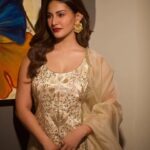 Amyra Dastur Instagram - Angel ❤️😍✨ @amyradastur #amyradastur #amyra #actress #gorgeous #beauty #angel #goldenbeauty #tollywood #tollywoodactress #tollywoodhotactress #tollywoodcinema #kollywood #kollywoodcinema #kollywoodactress #bollywood #bollywoodactress #bollywoodmovies