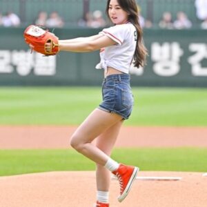 An So-hee Instagram - @ssglanders.incheon ❣️⚾️
