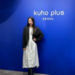 An So-hee Instagram – kuho plus Seoul 팝업 스토어💙작가님들의 전시와 2024 S/S 아이템을 볼 수 있는📍성수동 ’스테이지35‘. 3월31일까지 열려 있어요🤍 #kuhoplusseoul #구호플러스서울 #구플서울