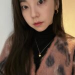 An So-hee Instagram - 17주년 축하 고마워요.🎀 모두들 새해 복 많이 받고💗 남은 연휴 편하게 보내요.💕