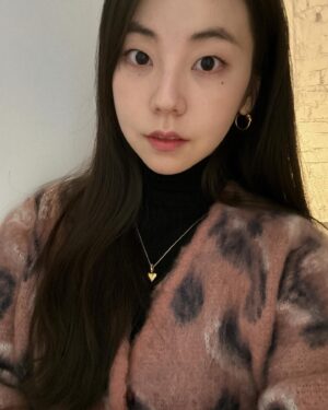 An So-hee Instagram - 17주년 축하 고마워요.🎀 모두들 새해 복 많이 받고💗 
남은 연휴 편하게 보내요.💕