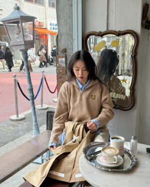 An So-hee Instagram - 🤎☕️🧥😺🩵