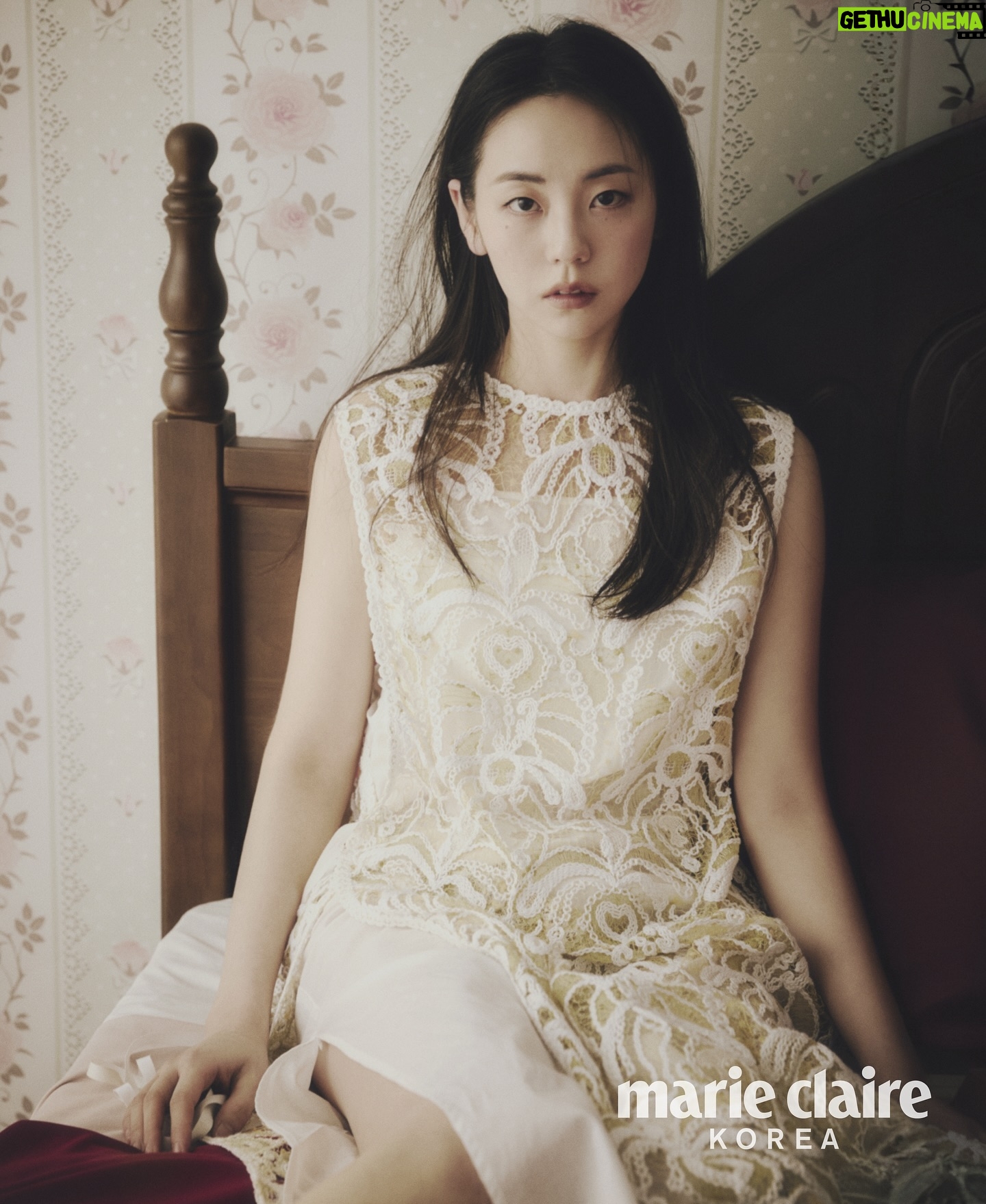 An So-hee Instagram - Hello, Marie? 🤍 @marieclairekorea