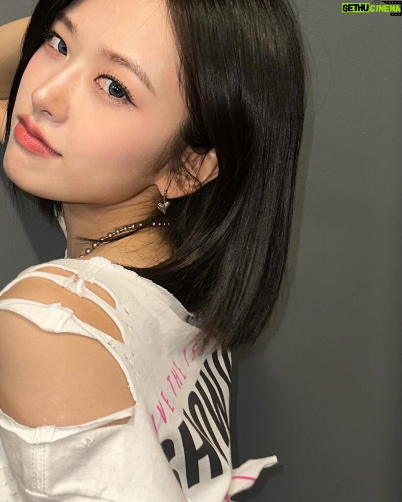 An Yu-jin Instagram - Me back in Chicago and Newark❤‍🔥 Either way i’m gooood💇‍♀💇‍♀