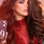 Ana Bárbara Instagram - #LaBandida X @marthadebayle #mastermoi2023 🥰😘 Que hermosos y hermosas todxs , les amo 💯🔥🙌🏼@rebmangas ; gracias por invitarme @revistamoi … #paqué 😅 🥻 @alexmata21 💅 @orlando_makeup