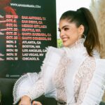 Ana Bárbara Instagram - Acompáñenme a un día de entrevistas! 💐🎥 #anabarbara #conferenciadeprensa