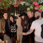 Ana Bárbara Instagram - La parte mas sanadora de la musica es encontrarte a los bohemios y compartir una noche mágica ✨🎶. @grupofrontera @meylinzuniga @angela_aguilar_ @edgarbarrera @pepeaguilar_oficial @carinleonoficial @jomarigoyso @leonardoaguilaroficial @manuelmedrano @leninramirezmusic