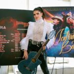 Ana Bárbara Instagram - Haciendo lo que más amo. Compartiendo mi música, mi arte, mi corazón con todos ustedes. 🤍🎶 #musica #ootd #pasion Gracias a toda la prensa que nos acompaño el dia de hoy. Nos vemos en el #BandidosTour!