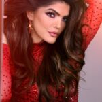Ana Bárbara Instagram - “Que a mi me respete, me trate bonito” 💯 #tbt🔙 #sabado 👩🏻 @orlando_makeup 💃🏻 @alexmata21 💄 @soulxanabarbara 📸 @soyelmolina #anabarbara #bandida #pedazosdemialma