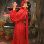 Ana Bárbara Instagram – #loscaminosdelavida ❤️‍🔥 #enrojo 💃🏻 Les gustó?

💃🏻 @carlospinedamx 
💄💋 @chentechapitas 
👠  @styledbylorenza 
📸  @soyelmolina
💍 @elenalopezjoyas 
👩🏻 @abrahamplascencia_ 

#anabárbara #bandida #nuevamúsica #photoshoot