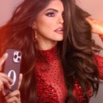 Ana Bárbara Instagram - “Que a mi me respete, me trate bonito” 💯 #tbt🔙 #sabado 👩🏻 @orlando_makeup 💃🏻 @alexmata21 💄 @soulxanabarbara 📸 @soyelmolina #anabarbara #bandida #pedazosdemialma