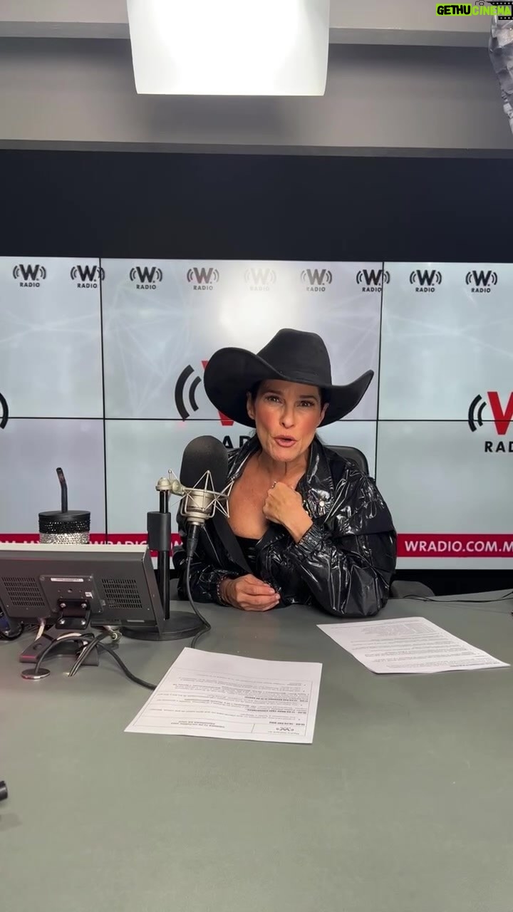 Ana Bárbara Instagram - Ana Bárbara in da house!!! Mañana en el auditorio nacional con la gira Bandidos Tour en todo su esplendor !