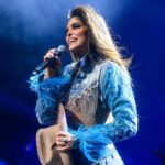 Ana Bárbara Instagram - Gracias @anabarbaramusic por un show espectacular en el #BandidosTour aquí en #YouTubeTheater 🤠❤️‍🔥
