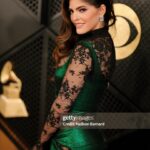 Ana Bárbara Instagram - Mi paso por la #alfombraroja ayer en #66th @recordingacademy 🏆 , una nominación así no se vive todos los días , muy agradecida por tomar en cuenta #BordadoAMano 💯 👗 @valdrinsahiti @stylepr 👠 @flordemariacollection 💍 @petermarco90210 📍 Los Ángeles, California