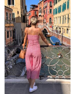 Ana Fernández Instagram - Venecia sin alfombras rojas. 🍝 🎭🛶