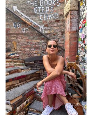 Ana Fernández Instagram - Venecia sin alfombras rojas. 🍝 🎭🛶