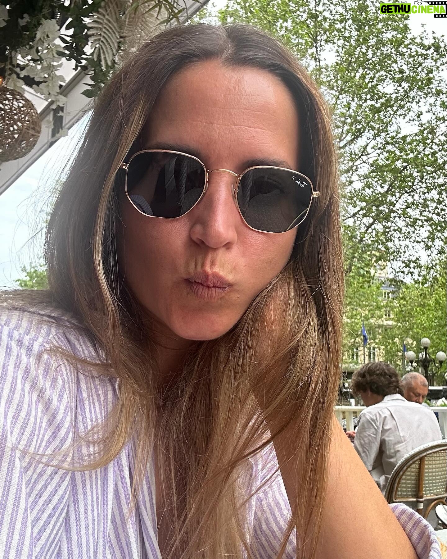 Ana Fernández - 17.4K Likes - PARIS 🩵