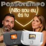 Ana Garcia Martins Instagram - PASSATEMPO⚠️ Quem é que ainda não ouviu o nosso novo podcast “Não sou eu, és tu”? Então vão ouvir, vá. Nós esperamos. Já ouviram? Boa, então ouviram a parte em que falamos da rubrica “Quem não chora, não Hama”, pois bem, é que isto além de ser um podcast, também dá prémios. Graças à generosidade da nossa Hama, que é uma marca de electrónicos alemã com montes de coisas catitas, vamos oferecer um prémio a quem tiver a melhor resposta para a pergunta da semana e ainda vamos ler a resposta no podcast. Somos mesmo uns mãos largas. O prémio é um rádio (caríssimo) que se liga às internets e dá para escutar rádios de todo o mundo (incluindo do Montijo), dá para escutar Spotify e até dá para escutar o nosso maravilhoso podcast. Ora imaginem só ouvirem a vossa própria história num rádio que ganharam porque partilharam essa mesma história para ganhar um rádio. Podcastception. A pergunta desta semana é: “Qual foi o pior date que eu já tive?” Então como é que isto vai funcionar? Basicamente, só têm de: 1- Seguir @apipocamaisdoce e o @senhorcristina 2- Seguir a @hamaportugal 3- Identificar um amigo nesta publicação 4 - Enviar uma mensagem para o David com a vossa resposta (a Ana não lê mensagens). A melhor resposta vai ser escolhida e serão depois contactados pela Hama para receber o vosso prémio. Vamos a isto? Podem participar as vezes que quiserem, até 10 de Maio, desde que tenham histórias diferentes, identifiquem sempre amigos diferentes e não identifiquem marcas.