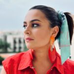 Ana Guiomar Instagram – Diz que o a festa 2 de hoje,look é #disco80.