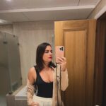 Ana Guiomar Instagram – Viemos à Madeira, sítio que amo cada vez mais, e onde fazia todo o sentido trazermos @maejanaotenhosopa. Em breve mostramos tudo! 

Trabalhámos, rimos, comemos, discutimos,conversas intensas, teimosias clássicas, coisas que só acontecem quando se tem muita confiança, respeito, admiração e intimidade. No fundo “uma despedida de solteira mas em modo laboral “. 
Já esperamos o próximo desafio @bestravel.viagens .

@visitmadeira