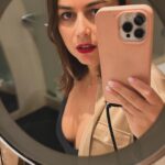 Ana Guiomar Instagram – Viemos à Madeira, sítio que amo cada vez mais, e onde fazia todo o sentido trazermos @maejanaotenhosopa. Em breve mostramos tudo! 

Trabalhámos, rimos, comemos, discutimos,conversas intensas, teimosias clássicas, coisas que só acontecem quando se tem muita confiança, respeito, admiração e intimidade. No fundo “uma despedida de solteira mas em modo laboral “. 
Já esperamos o próximo desafio @bestravel.viagens .

@visitmadeira