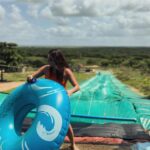 Ana Guiomar Instagram - Parque Aquático 😂. Apesar de ter entrado na terceira década como ele diz, continua a ser o irmão mais novo. Ganda puto.
