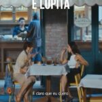 Ana Hikari Instagram - ✨ Vídeo Fake Show ✨ Bastidores de Mila & Lupita na nossa novela das 7 #FamiliaÉTudo Episódio: Mila & Lupita em gravação noturna Todo mundo já sabe que essa parceria entre Ana Hikari e Daphne Bozaski não é de hoje. A gente tem muita facilidade de se conectar e criar cenas juntas ❤️. O que a globo não mostra (mas o VideoFakeShow mostra em primeira mão pra vocês) é o nosso diretor @augusto_castro botando a música da PANIFICADORA ALFA pra tocar e ~concentrar~ essas grandes atrizes da televisão brasileira kkkkkkkkk Me contem aí embaixo que mais de bastidores vocês querem ver por aqui que eu vou caçar pra vocês!