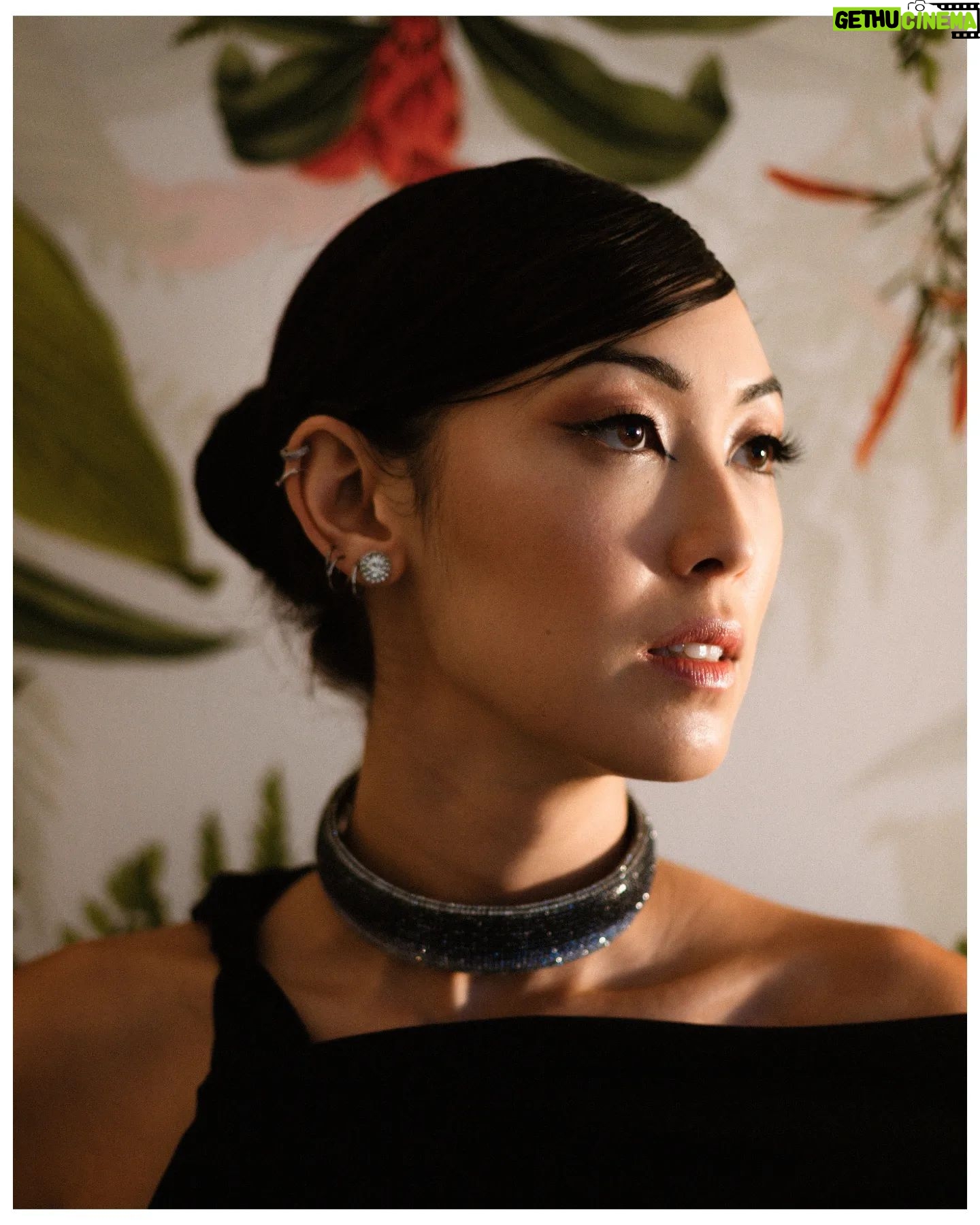 Ana Hikari Instagram - Ana Hikari, 2024 Fotografia: @lahoz @manuela___ventura Stylist: @laribenevenuto Make: @l.nagamine Look: @ateliemaodemae