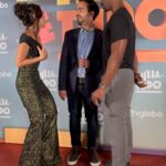 Ana Hikari Instagram - Dia 04 de Março na telinha da Dona Glô estreia a nossa nova novela das 7 #FamiliaÉTudo Venham conhecer a Mila 😉😈 Look: @estudiocena @shopfrancesca @carlospenna.design Styling: @laribenevenuto Make: @luckfigueiro Hair: @liamaracastro45 @andrecursino @viracomunicacao Fotos: Ellen Soares/Gshow e Roberto Filho / BRAZIL NEWS @ellensoares.auraestudio @robertofilho_profissional