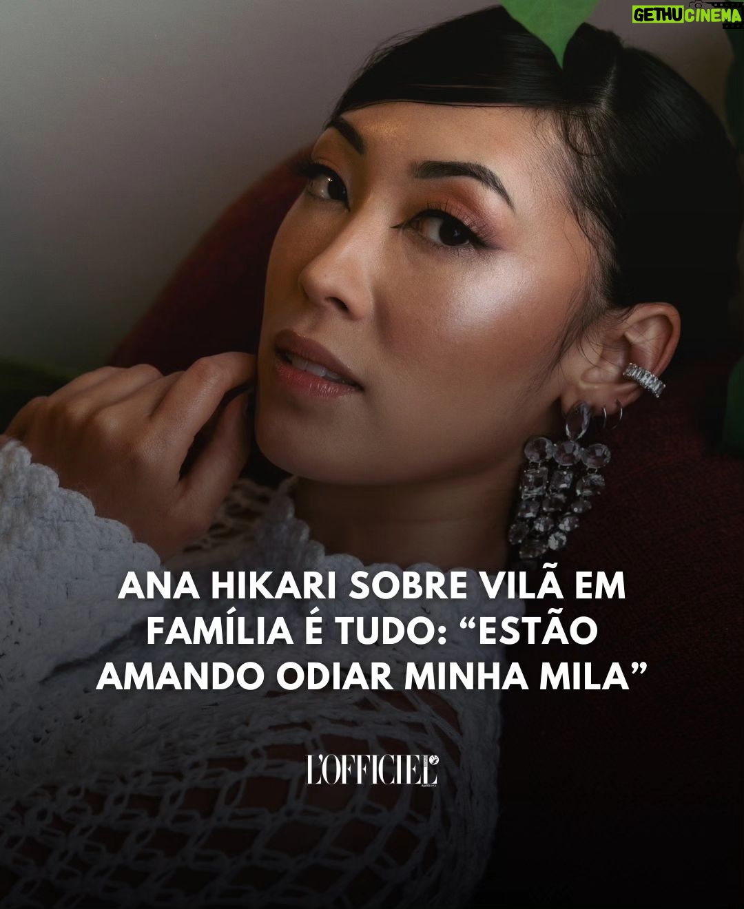 Ana Hikari Instagram - Ana Hikari (@_anahikari) levou a sério o seu papel como vilã em ‘Família é Tudo’ e está nos entregando o seu melhor lado “malvadona” com a personagem Mila! Em entrevista exclusiva para a @lofficielbrasil, a atriz conta como tem sido as gravações da novela, abre o jogo sobre bissexualidade, relacionamento aberto, racialização e como lida com o estigma de atores amarelos na TV. E não para por aí, a atriz ainda aproveitou para contar mais detalhes da série que gravou ano passado com Bruna Marquezine e vai ao ar este ano, chamada “Amor da Minha Vida”! Confira todos os detalhes deste bate-papo incrível no link da bio. (Foto: Artur Lahoz e Manuela Ventura) #anahikari #atriz #familiaetudo #mila #entrevista