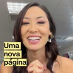Ana Hikari Instagram - Um convite especial da atriz Ana Hikari (@_anahikari) pra você ouvir o episódio “Uma nova página”, do podcast Rádio Novelo Apresenta. A Ana enviou pra gente a história de quando o pai dela, Almir Almas, e mais um grupo de estudantes da UFMG deram um passo no mínimo ousado. Em plena ditadura militar, eles entraram num hospital que estava abandonado no campus e resolveram criar uma casa para os estudantes que precisavam de uma moradia. Ouça já essa história. O Rádio Novelo Apresenta está disponível em todos os aplicativos de áudio, no YouTube, e no site da Rádio Novelo. #RádioNovelo #RádioNoveloApresenta