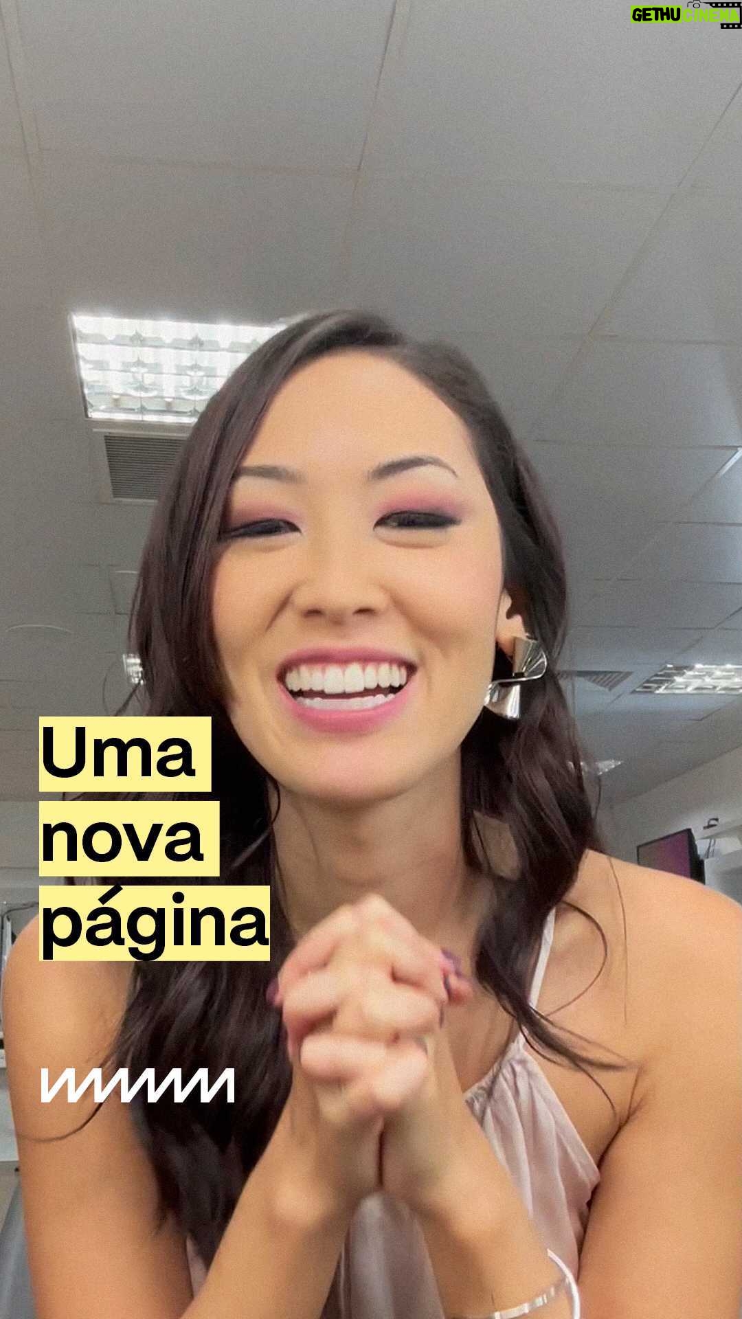 Ana Hikari Instagram - Um convite especial da atriz Ana Hikari (@_anahikari) pra você ouvir o episódio “Uma nova página”, do podcast Rádio Novelo Apresenta. A Ana enviou pra gente a história de quando o pai dela, Almir Almas, e mais um grupo de estudantes da UFMG deram um passo no mínimo ousado. Em plena ditadura militar, eles entraram num hospital que estava abandonado no campus e resolveram criar uma casa para os estudantes que precisavam de uma moradia. Ouça já essa história. O Rádio Novelo Apresenta está disponível em todos os aplicativos de áudio, no YouTube, e no site da Rádio Novelo. #RádioNovelo #RádioNoveloApresenta