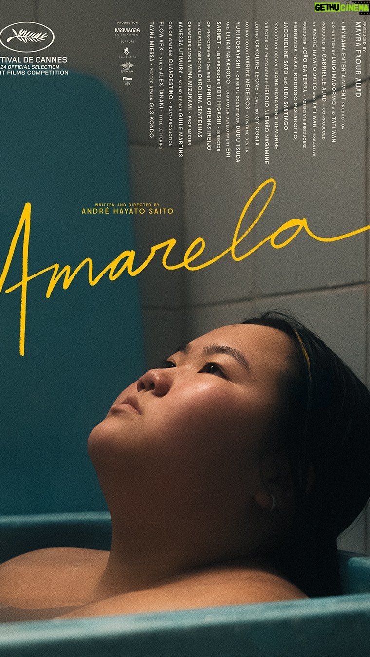Ana Hikari Instagram - É amanhã! É emoção que não está cabendo no 💛. Pela primeira vez, um filme protagonizado por uma nipo-brasileira numa história que ressoa com muitos de nós está ganhando o mundo. Às 11:00 de Cannes, 6:00 do Brasil , acontecerá a première e compartilho o trailer aqui para vcs se conectarem com a gente e torcerem junto! ✨ “AMARELA”, escrito e dirigido por @andrehsaito produzido por @mayrauad e gabrielleauad_ | @mymama___, produção associada de @fernandaTakai, @Rod_Pasianotto, @JacquelineSato e @IldaSan , estreia amanhã na mostra Competitiva de Curtas-Metragens no 77º Festival de Cannes!! @festivaldecannes São Paulo, julho de 1998. No dia da final da Copa do Mundo contra a França, Erika Oguihara (14), uma adolescente nipo-brasileira que rejeita as tradições de sua família japonesa, está ansiosa para comemorar um título mundial pelo seu país. Em meio a tensão que progride durante a partida, Erika sofre com uma violência que parece invisível e adentra em um mar doloroso de sentimentos. ✨✨✨ É momento de muita celebração para todas as AMARELAS ( amarelos e amareles) desse mundo ✨✨✨ #festivaldecannes #cannesfilmfestival #cannes