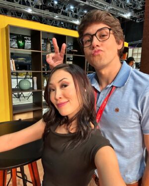 Ana Hikari Instagram - Mila, a inimiga dos direitos trabalhistas
Ou
Mila mandou avisar: vai ter tortura psicológica hoje
Ou
Uma semana de Mila em #FamiliaÉTudo e algumas das minhas reações favoritas da rede vizinha ❤️