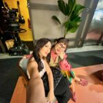 Ana Hikari Instagram - Mila, a inimiga dos direitos trabalhistas Ou Mila mandou avisar: vai ter tortura psicológica hoje Ou Uma semana de Mila em #FamiliaÉTudo e algumas das minhas reações favoritas da rede vizinha ❤️