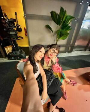 Ana Hikari Instagram - Mila, a inimiga dos direitos trabalhistas
Ou
Mila mandou avisar: vai ter tortura psicológica hoje
Ou
Uma semana de Mila em #FamiliaÉTudo e algumas das minhas reações favoritas da rede vizinha ❤️