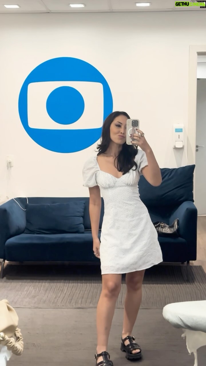 Ana Hikari Instagram - ✨ Vídeo Fake Show ✨ Mais bastidores da nossa novela das 7 #FamiliaÉTudo Episódio: Enterro de Frida Mancini & Gravadora Mancini Me contem aí embaixo que mais de bastidores vocês querem ver por aqui que eu vou caçar pra vocês!