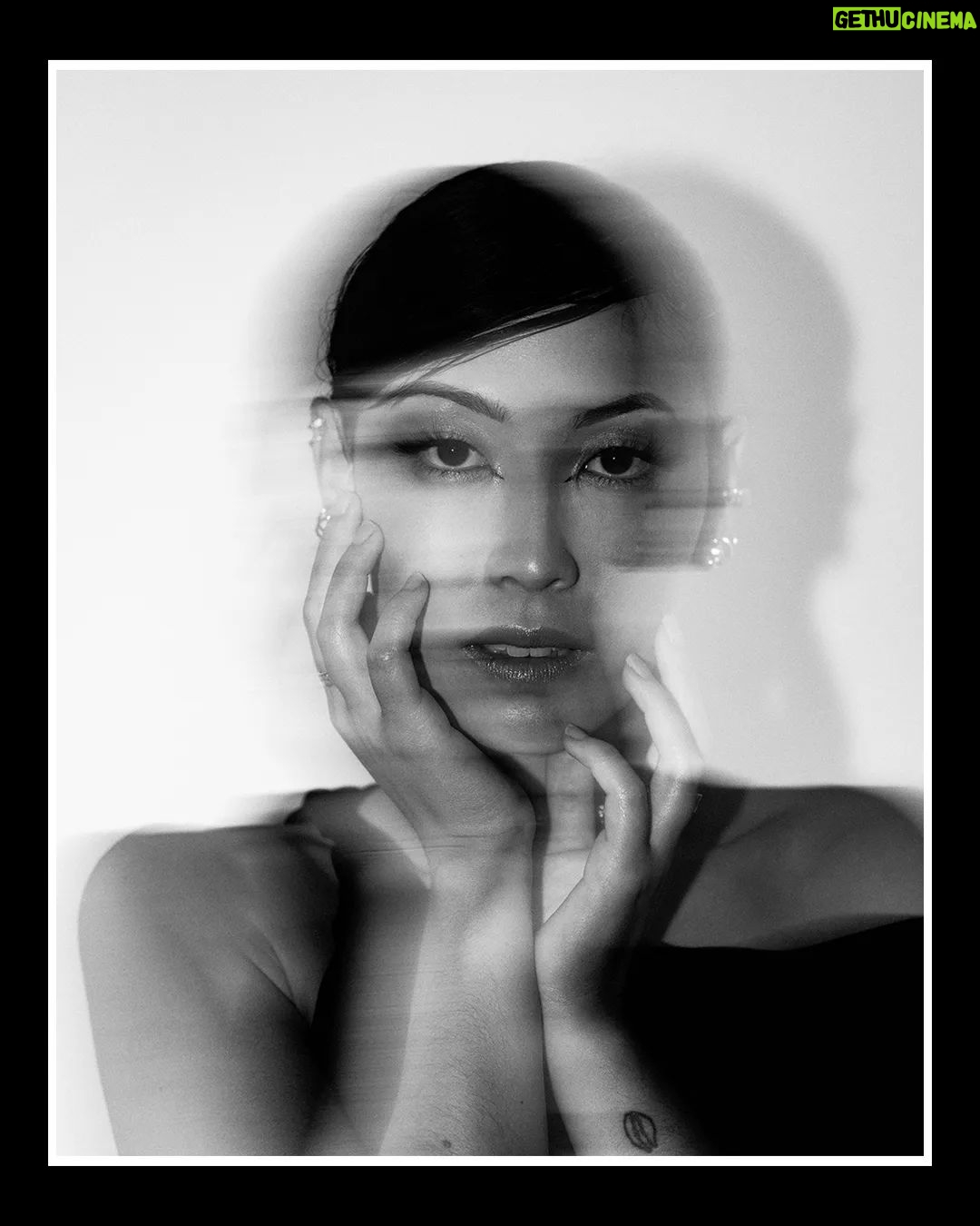 Ana Hikari Instagram - Ana Hikari, 2024 Fotografia: @lahoz @manuela___ventura Stylist: @laribenevenuto Make: @l.nagamine Look: @ateliemaodemae