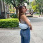 Ana Jalandoni Instagram –