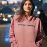 Ana Jalandoni Instagram - Secret Fresh X Elite MNL ❤️‍🔥 #airjordan4sailmetallicgold #secretfreshph